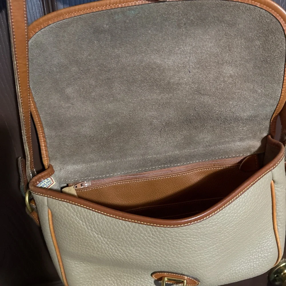 Vintage Dooney & Bourke Tan and Brown Leather Shoulder Bag - Picture 5 of 8